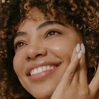 Lelive. All Glow'd Up Vitamin C, Turmeric & Hyaluronic Acid Brightening Serum